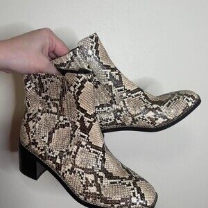 Nordstrom NWOT Leather Upper Tan Snake Boots Size 6